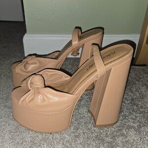 Nude Platform high heels (wide fit)